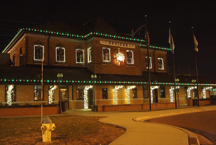 Kankakee rings in holiday with Depot Light Show, Library Wreath