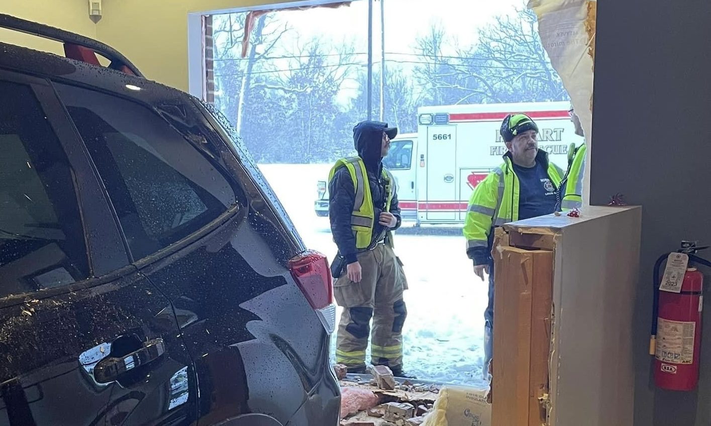 Hobart, Indiana Vehicle Crashes into Local Animal Clinic; No Injuries
